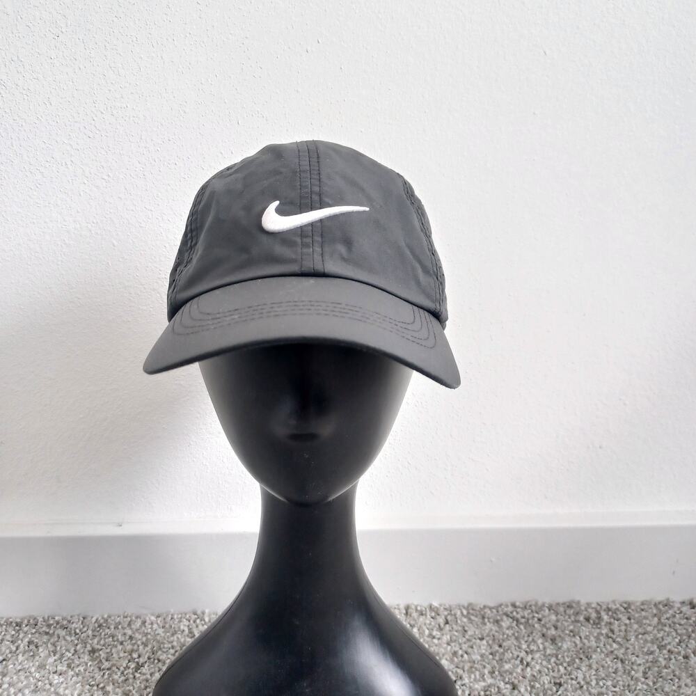 Nike Golf Hat Mens OS Black‎ Vented Strap Back Embroidered 3D Check Lightweight